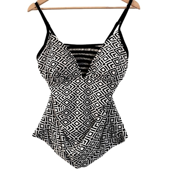 🌴Cute Upstream Tankini Top🌴 Black & White Size 14 Women - Picture 1 of 10